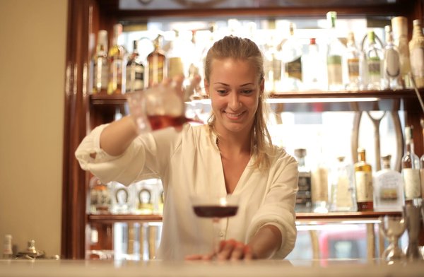 Entre le bureau et le bar : le lookbook parfait